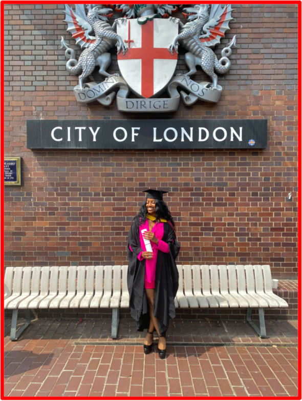 Le Barbican Centre (Le plus grand centre des arts du spectacle d’Europe situé au nord de la Cité de Londres. L’étudiante de marque : Entretien avec Orchidée Wafo la jeune contributrice de The Bridge Magazine. Votre meilleure réalisation ? « Diplômée en licence en Droit option Droits des entreprises avec mention. Je suis fière de moi sur le plan de ma vie universitaire parce que j’ai l’impression d'appartenir à une partie de l'histoire de mon université et du monde des diplômés. » Orchidée Wafo The Bridge MAG. Image