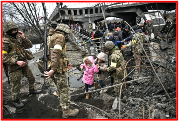 Des enfants et /ou orphelins, condamnés à vivre l’enfer du carnage du conflit Russo- Ukrainien qui perdure. Peu importe le détail géographique, les droits des enfants à une éducation pacifique et un épanouissement harmonieux semblent irrémédiablement compromis. Des statistiques récentes de l'UNICEF sur la pauvreté des enfants dans le monde révèlent qu’: "Environ 1 milliard d'enfants sont multi dimensionnellement pauvres, ce qui signifie qu'ils manquent des besoins de nécessités fondamentales comme la nutrition ou l'eau potable". The Bridge MAG. Image 