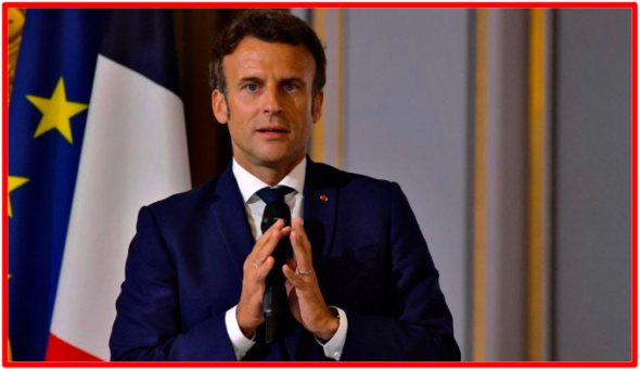 Le Président Français Son Excellence Emmanuel Jean-Michel Frédéric MACRON. Nous espérons vivement que le pouvoir exécutif en France votera URGEMENT des lois pour prévenir des futures bavures policières. Que des lois nouvelles intégreront davantage les étrangers pour éviter ce malaise social, ce regard inquisiteur, presque réprobateur que l’on pose d’emblée sur tout étranger sans connaitre son histoire. Des lois qui permettront au fil du temps de recoller les fissures profondes de la fracture sociale de l’Hexagone. Nous souhaitons vivement que les touristes surpris par le tumulte des atrocités des émeutes rentrent chez eux sains et saufs et que les résidents de France retrouvent le calme et la joie de vivre. The Bride MAG. Image 