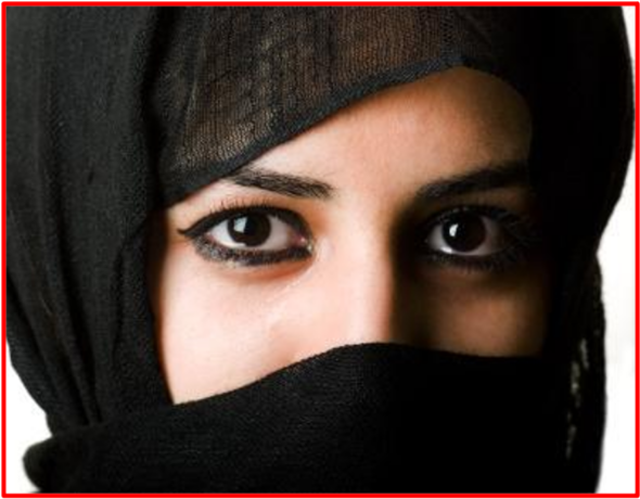 Le 8 mars 2026, tel un voile noir présageant un massacre, de grosses nuées de cendres noires, épaisses, recouvraient le ciel gris du Moyen-Orient, tandis qu’undéluge de missiles et de drones frappait la République Islamique d’Iran. Le bilan du jeûne d’un ramadan badigeonné de sang s’alourdit : venant ainsi s’ajouter à la liste infinie des victimes des guerres et conflits modernes. Une couleuvre difficile à avaler par les populations musulmanes parce que le ramadan reste un symbole emblématique du Calendrier Islamique Sacré. The Bridge MAG. Image 